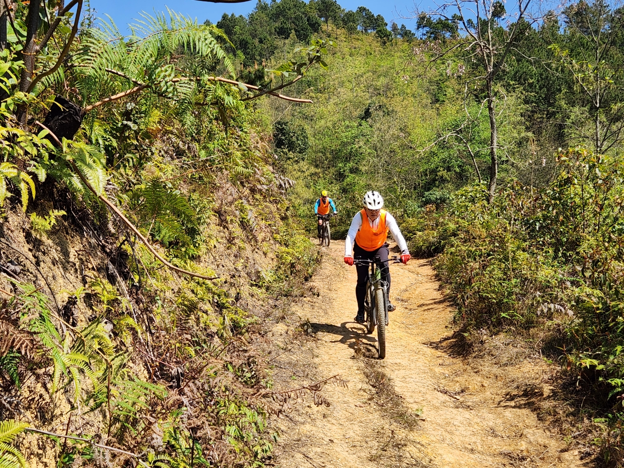 Northeast MTB Expedition – Conquer the Roads of Mong Cai, Cao Bang, and Ha Giang 15 Days